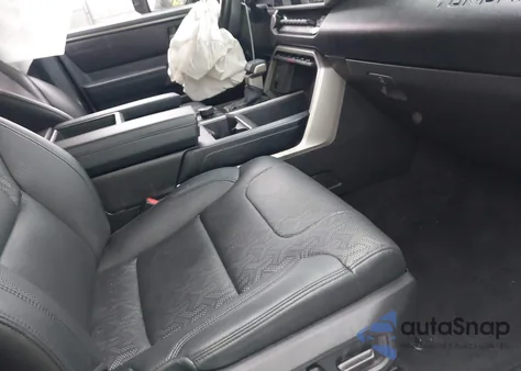 2022 Toyota Tundra Sr5 z USA, uszkodzony, nr VIN 5TFLA5EC3NX009641